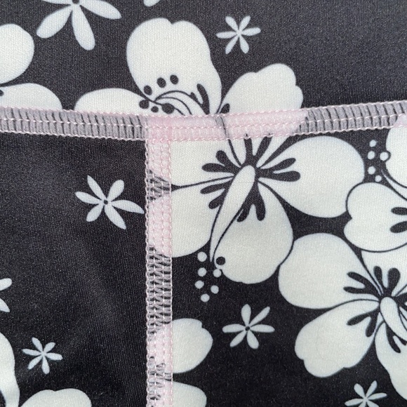 Frankie’s Bikinis Activewear Set - Picture 8 of 9